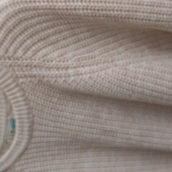 Vintage,  L.L. Bean Sweater 100% cotton. Amazing quality..Made in U.S.A.. - Picture 8 of 15